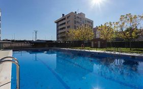 Apartamento Medrano PISCINA AIRE ACONDICIONADO terraza y 5 minutos del centro en coche ideal para mascotas